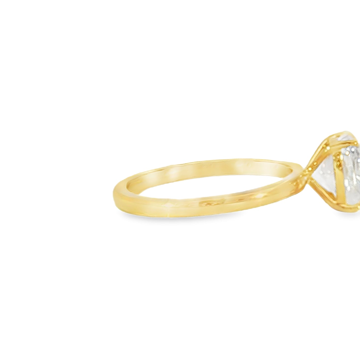 18KY 2.13ct Cushion Ontaango Solitaire