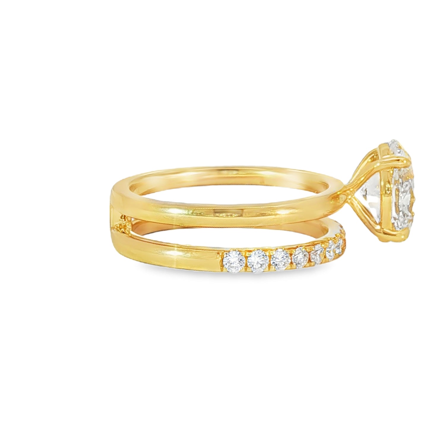 18KY 2.13ct Oval Ontaango Set