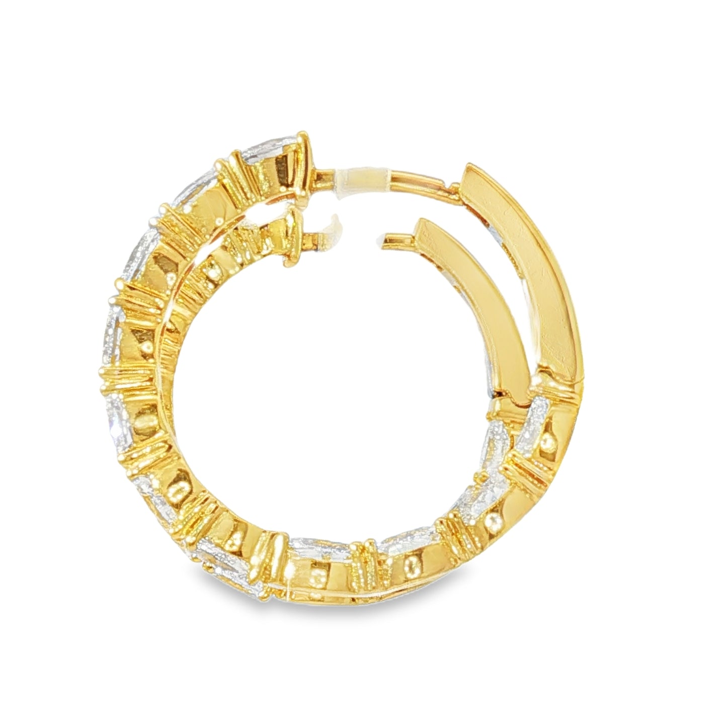 18KY Oval Diamond Hoop Earrings