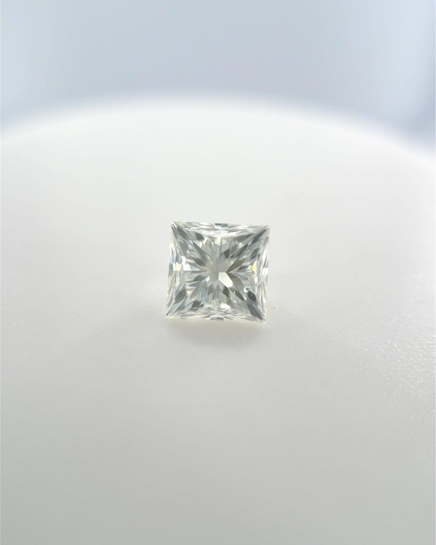 1.00 Carat M-VS2 Princess Cut Diamond