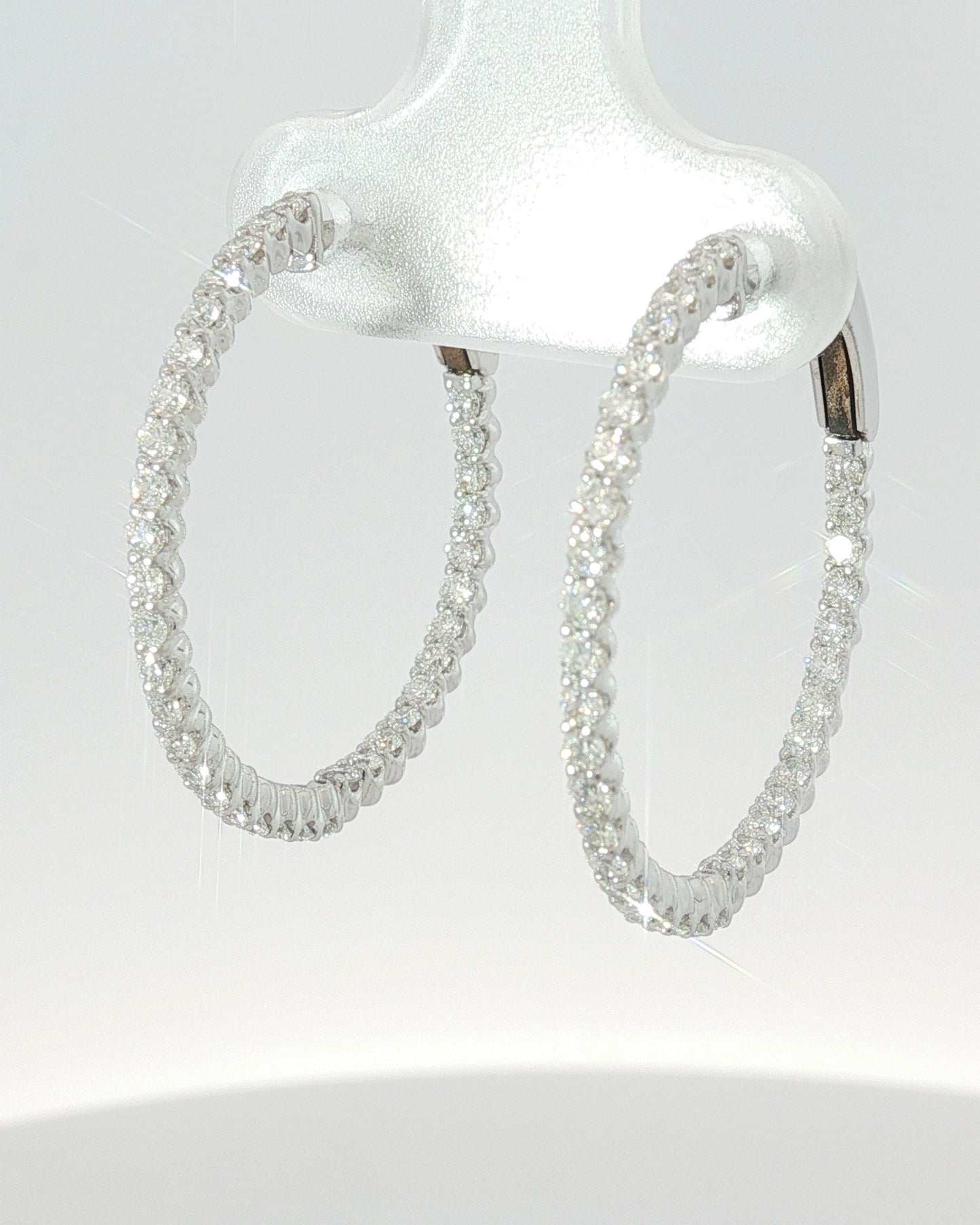 18K Gold 1.05 ct Round Diamond Hoop Earrings