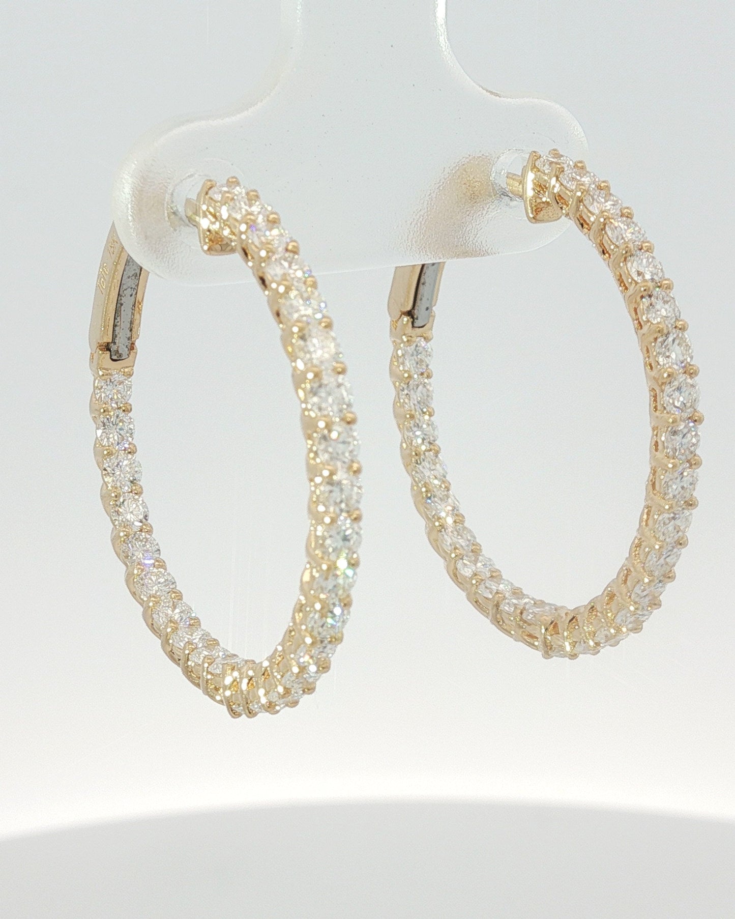 18K Gold 1.62 ct Round Diamond Hoop Earrings