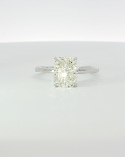 18K White Gold 2.95 ctw L/VS2 Cushion Ontaango Solitaire Ring Set