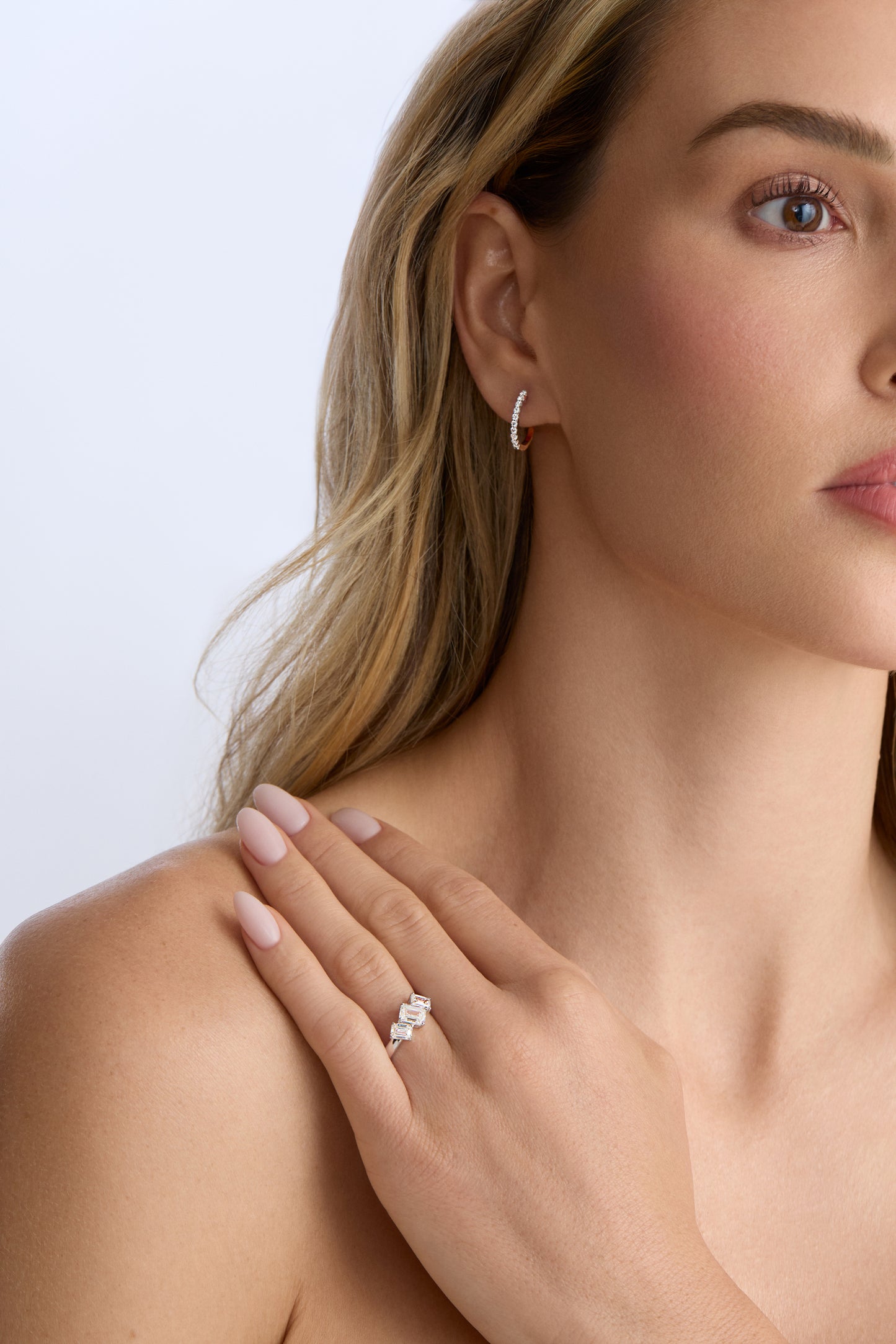 18K White Gold Huggie Earrings