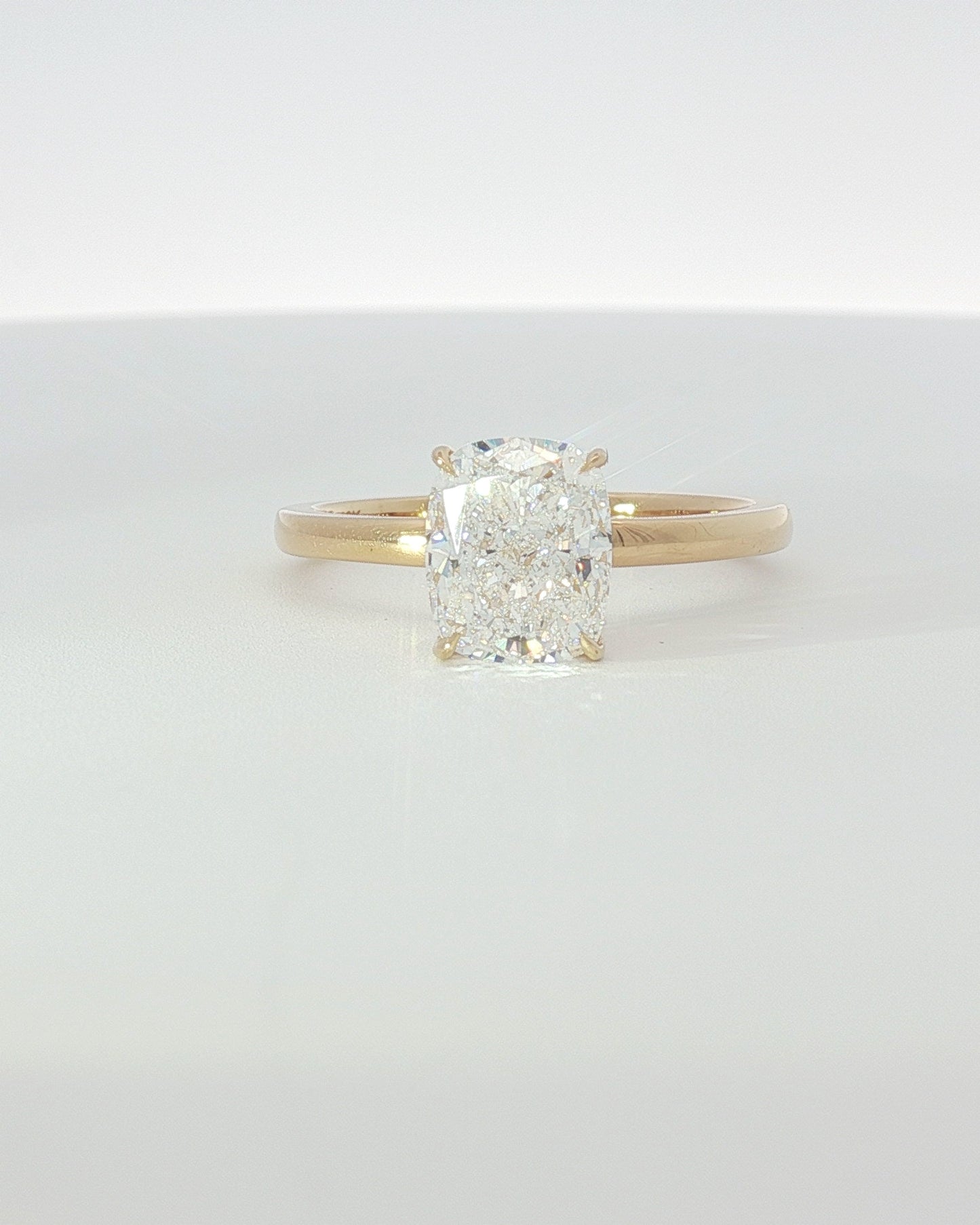 18K Yellow Gold 2.56 ctw G/VS2 Cushion Ontaango Solitaire Ring Set