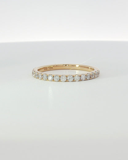 18K Yellow Gold 2.56 ctw G/VS2 Cushion Ontaango Solitaire Ring Set