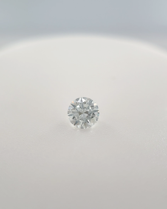 0.33 Carat G-SI1 Round Cut Diamond