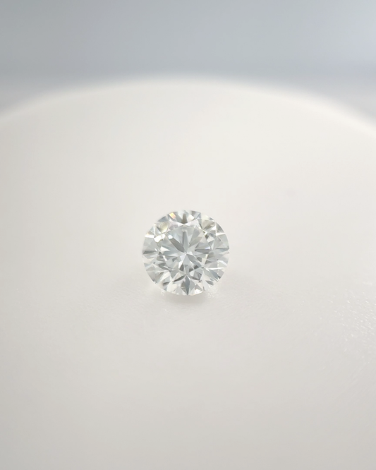 0.70 Carat F-VS2 Round Cut Diamond