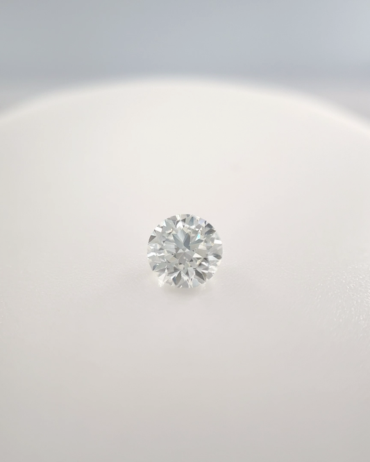 0.50 Carat G-VS2 Round Cut Diamond