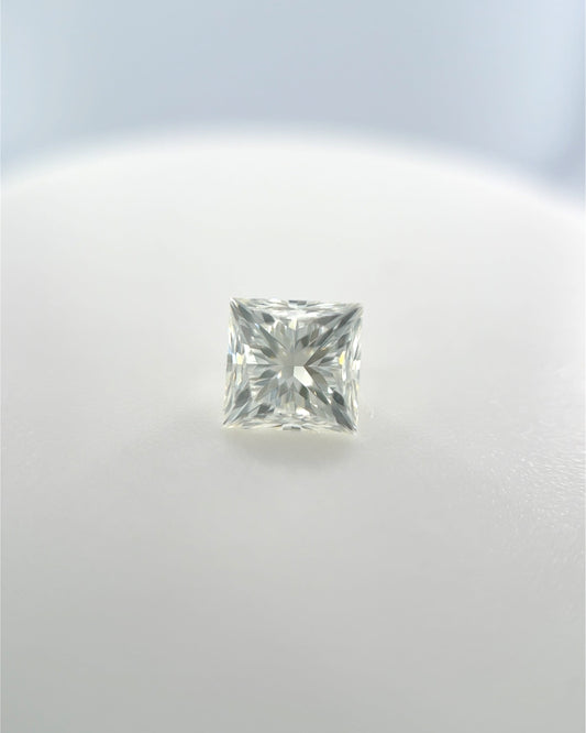 1.00 Carat M-VS2 Princess Cut Diamond
