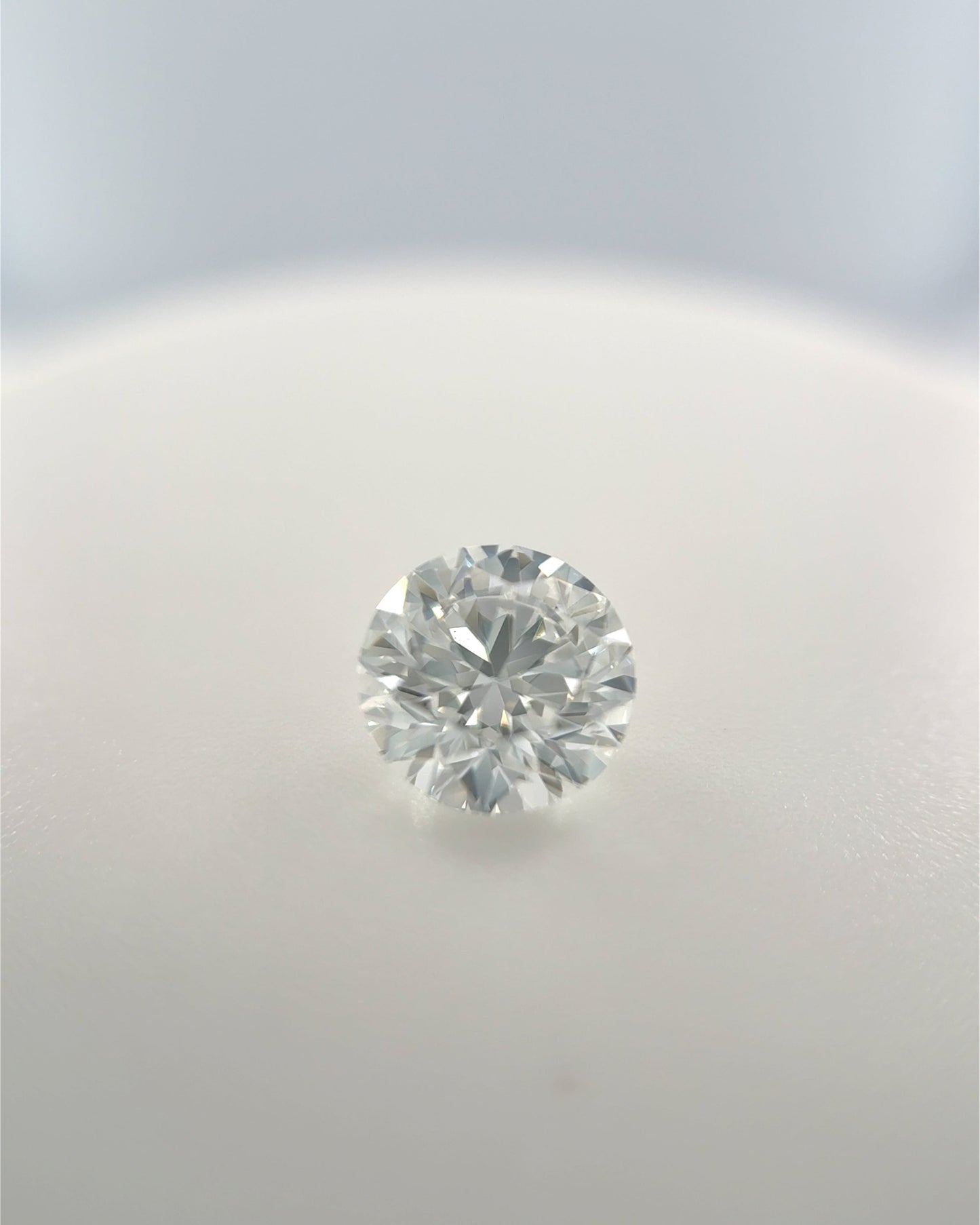 1.05 Carat E-VS1 Round Cut Diamond