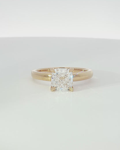 18K Yellow Gold 1.72 ctw E/VS1 Sq. Cushion Osheeli Solitaire Ring