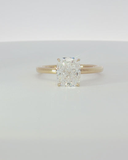 18K Yellow Gold 2.56 ctw G/VS2 Cushion Ontaango Solitaire Ring Set