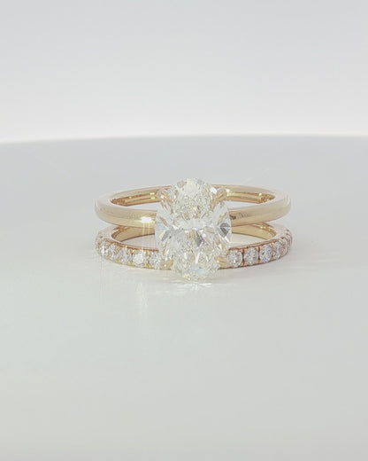 18K Yellow Gold 2.56 ctw H/VS1 Oval Ontaango Ring Set