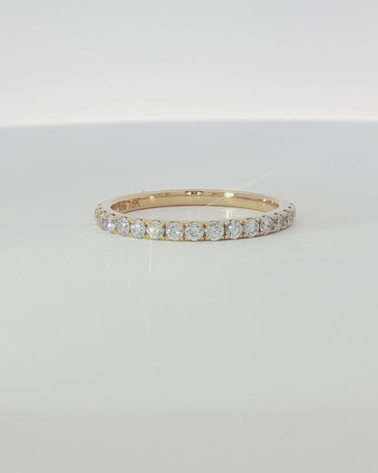18K Yellow Gold 2.56 ctw G/VS2 Cushion Ontaango Solitaire Ring Set